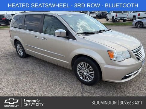 Used 2013 Chrysler Town & Country Touring-L w/ Driver Convenience Group FWD image 1
