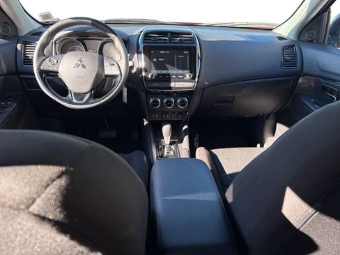 Used 2025 Mitsubishi Outlander Sport LE image 12