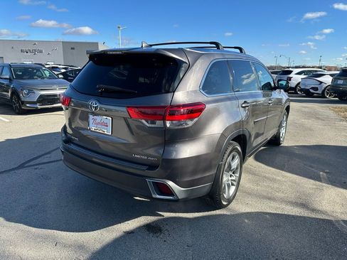 Used 2017 Toyota Highlander Limited image 7