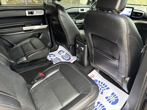 Used 2023 Ford Explorer Limited RWD image 10