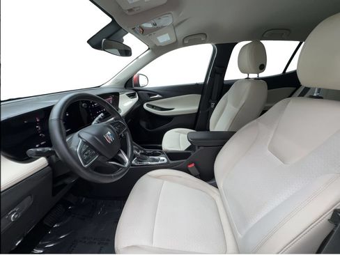 Used 2024 Buick Encore GX Preferred w/ Comfort Package FWD image 19