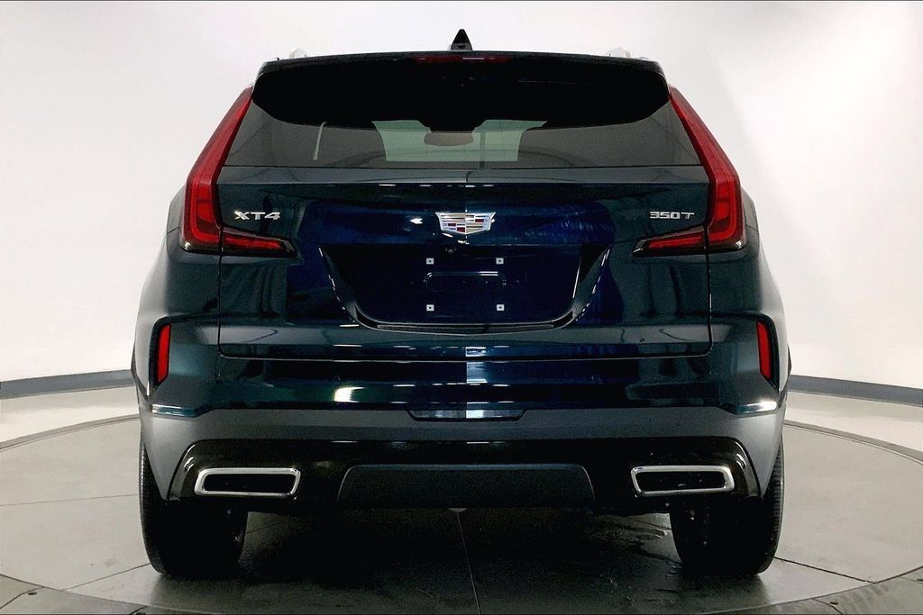 Used 2024 Cadillac XT4 Premium Luxury w/ Cold Weather Package FWD image 3