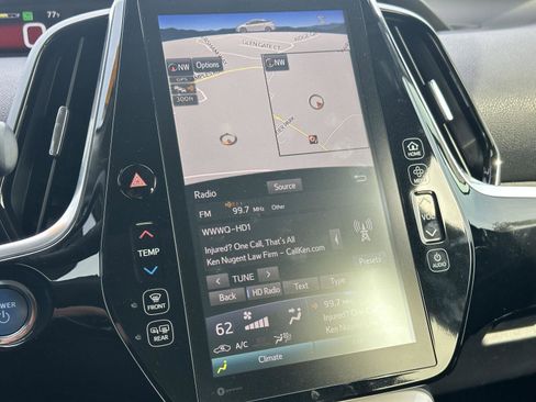 Used 2018 Toyota Prius Four w/ Advanced Technology Package image 12