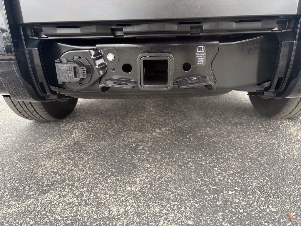 Used 2025 Nissan Armada PRO-4X AWD/4WD image 15