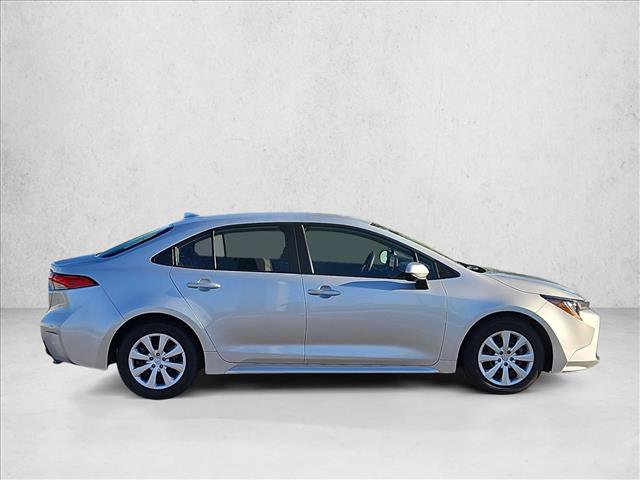 Used 2025 Toyota Corolla LE FWD image 4
