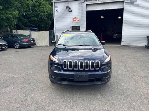 Used 2016 Jeep Cherokee Latitude w/ Cold Weather Group AWD/4WD image 14