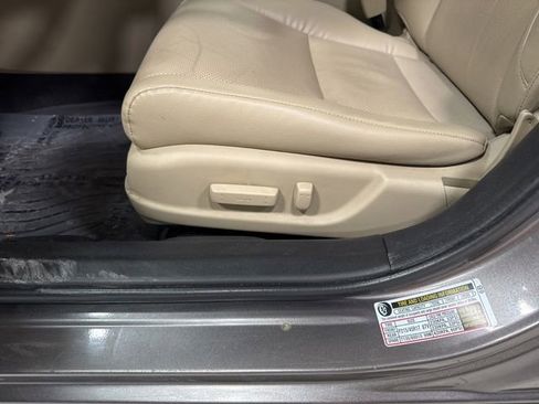 Used 2014 Acura ILX w/ Technology Package FWD image 7