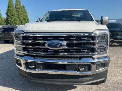 Used 2024 Ford F250 Lariat w/ Lariat Ultimate Package AWD/4WD image 2