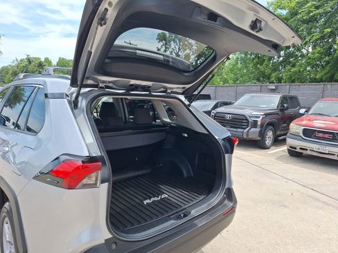 Used 2025 Toyota RAV4 XLE w/ Weather Package AWD/4WD image 35