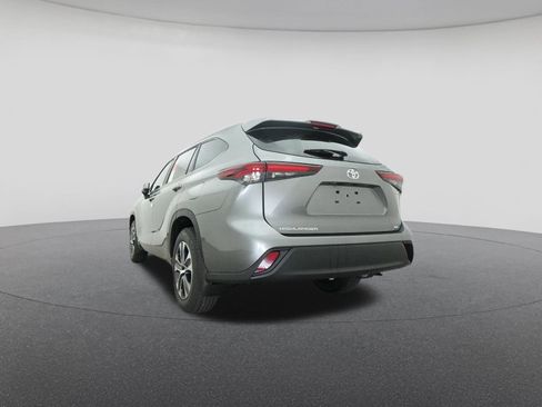 New 2026 Toyota Highlander XLE image 30