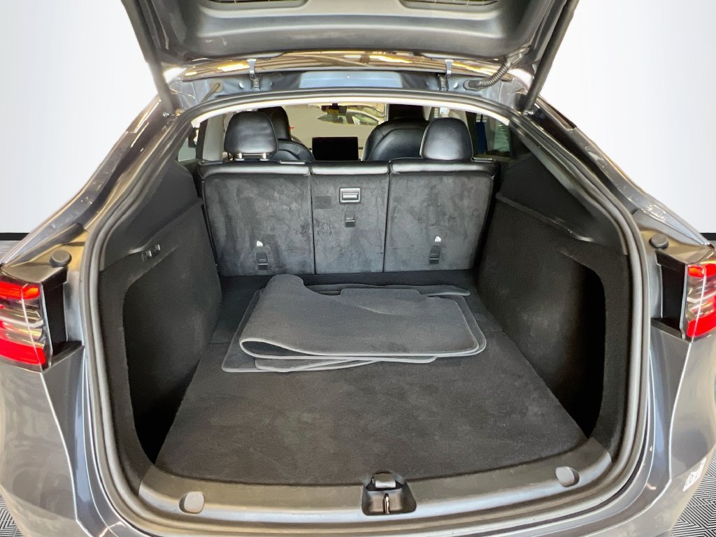 Used 2023 Tesla Model Y 2WD image 24