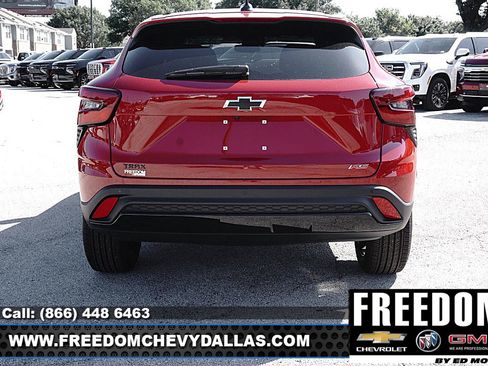 New 2026 Chevrolet Trax RS w/ Driver Confidence Package FWD image 6