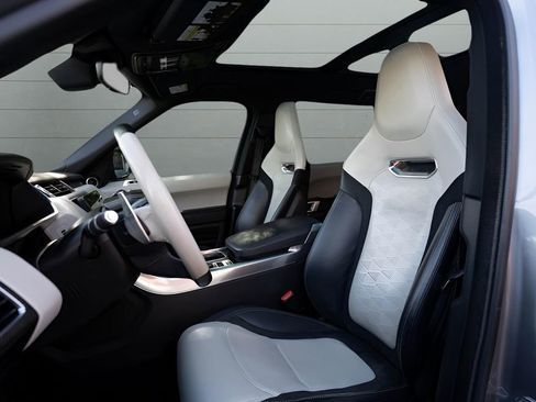 Used 2021 Land Rover Range Rover Sport SVR Carbon Edition image 9