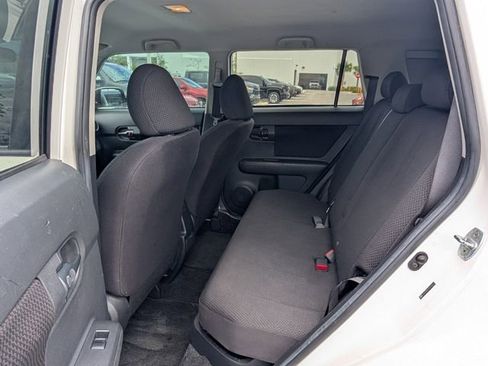 Used 2009 Scion xB FWD image 12