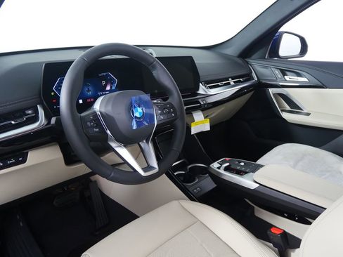 Used 2025 BMW X1 xDrive28i image 12