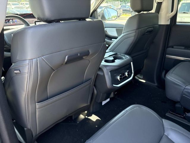 New 2026 Ford Expedition Active RWD image 17