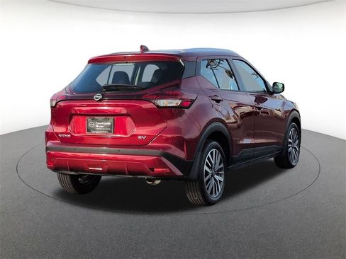 Used 2024 Nissan Kicks SV image 5
