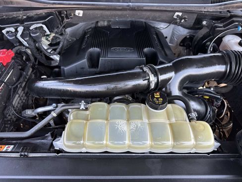 Used 2020 Ford F150 Lariat image 11