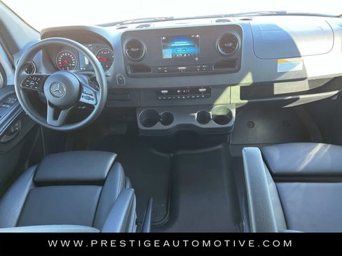 Used 2024 Mercedes-Benz Sprinter 2500 image 15