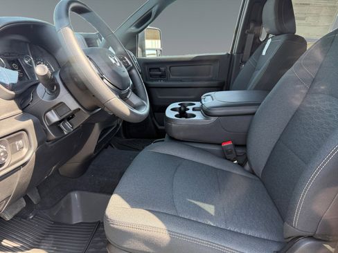 New 2026 RAM 2500 Tradesman AWD/4WD image 9