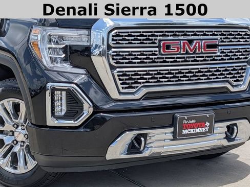 Used 2022 GMC Sierra 1500 Denali w/ Driver Alert Package II AWD/4WD image 3