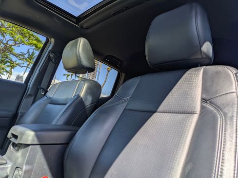 Used 2023 Toyota Tacoma TRD Off-Road w/ TRD Premium Off Road Package AWD/4WD image 13