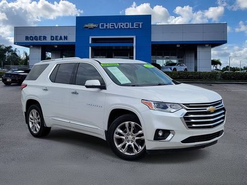 Used 2021 Chevrolet Traverse High Country FWD image 1