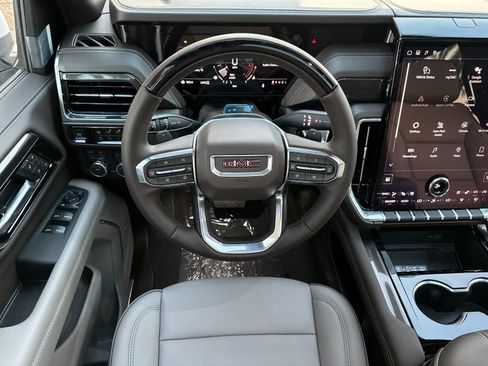 Certified 2026 GMC Yukon XL Elevation w/ Elevation Premium Package image 13