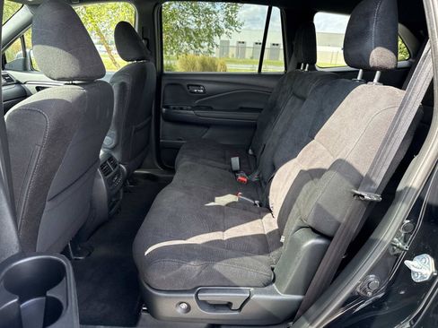 Used 2022 Honda Pilot Sport image 23