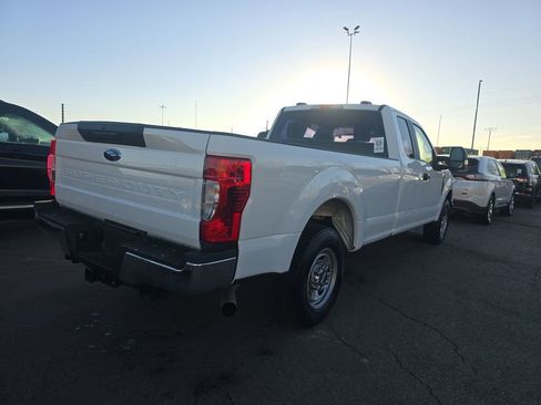Used 2022 Ford F250 XL w/ Power Equipment Group image 4