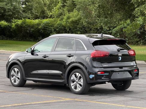 Used 2020 Kia Niro EX Premium FWD image 7