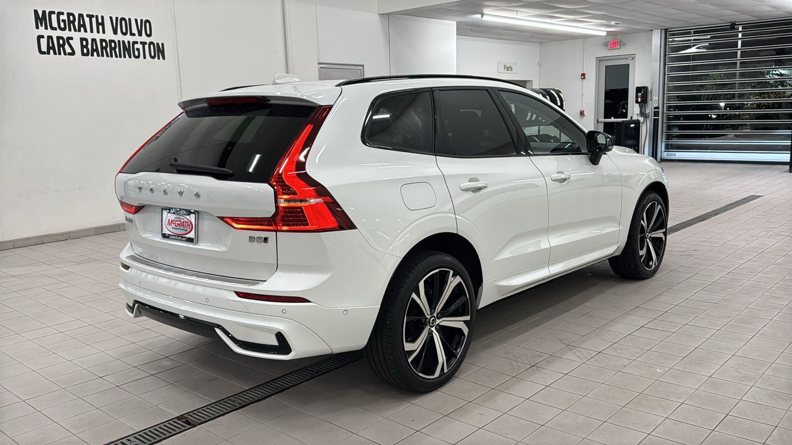 Used 2024 Volvo XC60 B5 Ultimate w/ Protection Package Premier AWD/4WD image 5