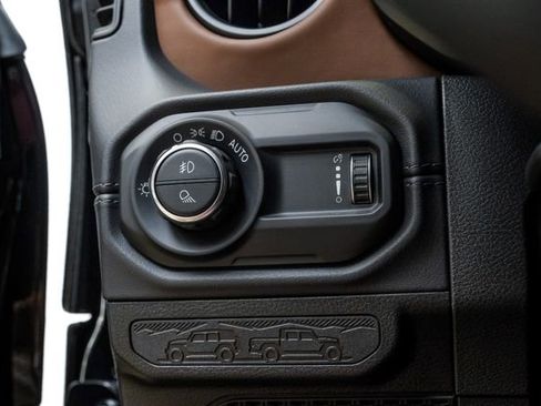 Used 2025 Jeep Gladiator Rubicon w/ Safety Group image 84