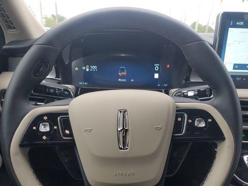 New 2025 Lincoln Corsair FWD image 11