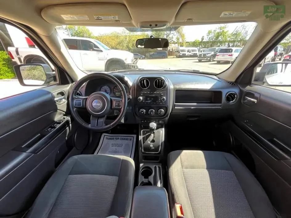 Used 2012 Jeep Patriot Latitude FWD image 13