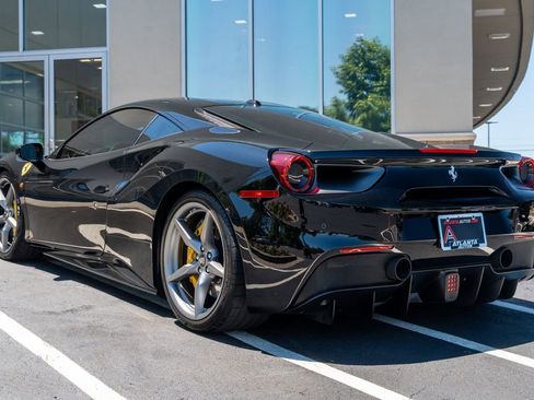 Used 2019 Ferrari 488 GTB RWD image 20