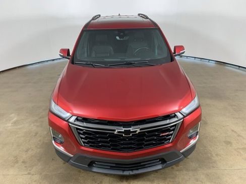 Used 2023 Chevrolet Traverse RS image 3