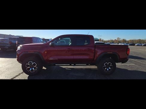 Used 2024 GMC Canyon AT4X AWD/4WD image 11