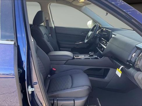 New 2026 Nissan Pathfinder SV image 11