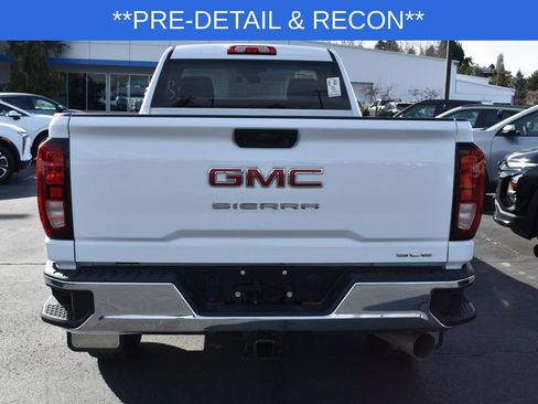 Used 2024 GMC Sierra 3500 SLE w/ SLE Convenience Package image 4