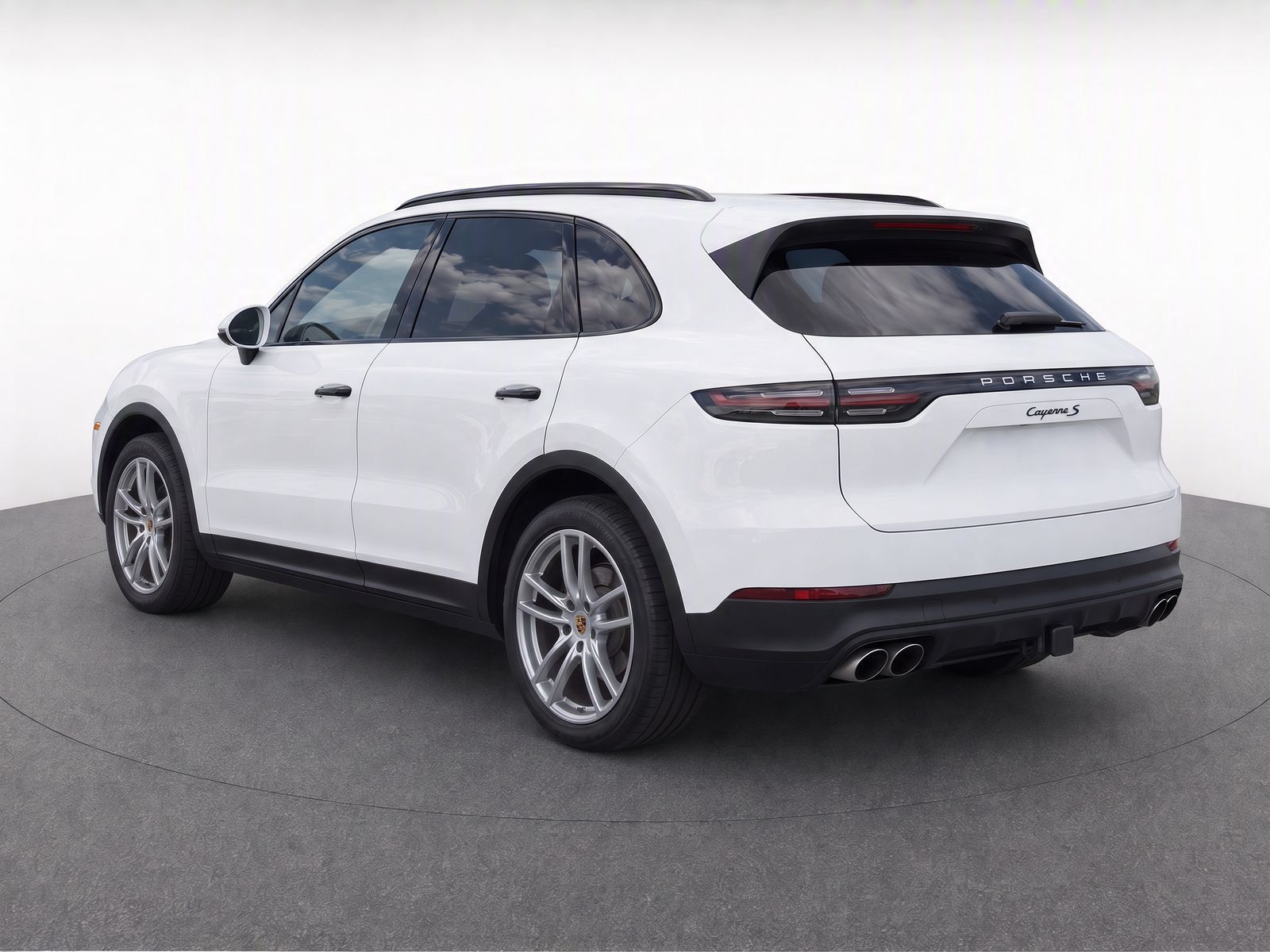 Certified 2021 Porsche Cayenne S AWD/4WD image 3
