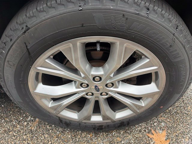 Used 2023 Ford Explorer XLT w/ Equipment Group 202A AWD/4WD image 7