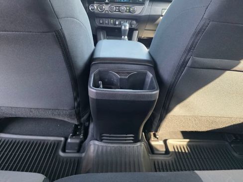Used 2021 Toyota Tacoma TRD Sport w/ Technology Package AWD/4WD image 28