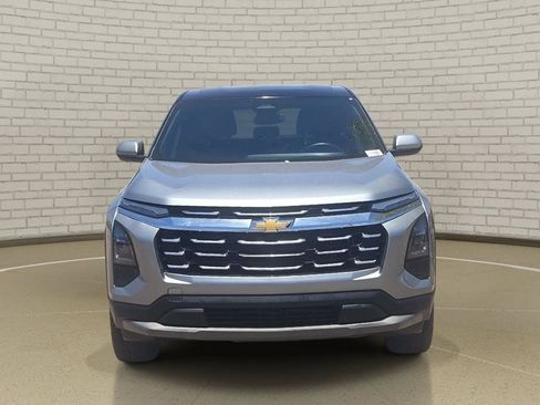Used 2026 Chevrolet Equinox LT w/ Convenience Package II FWD image 2