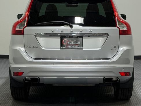 Used 2016 Volvo XC60 T5 Premier w/ Proximity Package AWD/4WD image 6