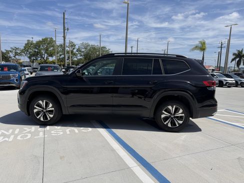New 2026 Volkswagen Atlas SE image 6