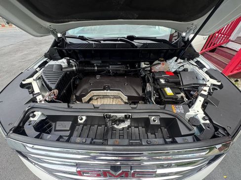 Used 2018 GMC Acadia SLE FWD image 32