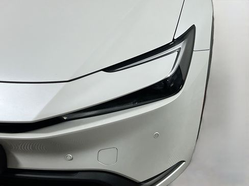 Used 2023 Toyota Prius LE image 12