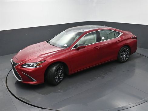 Used 2024 Lexus ES 350 w/ Premium Package image 35