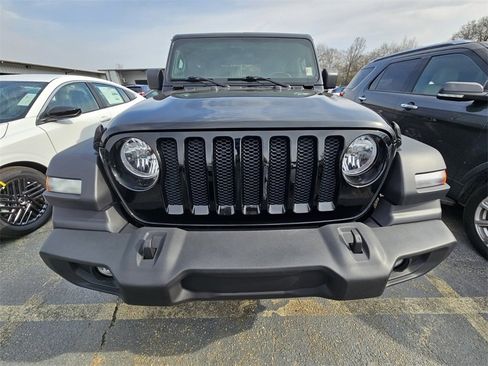 Used 2020 Jeep Wrangler Sport image 2